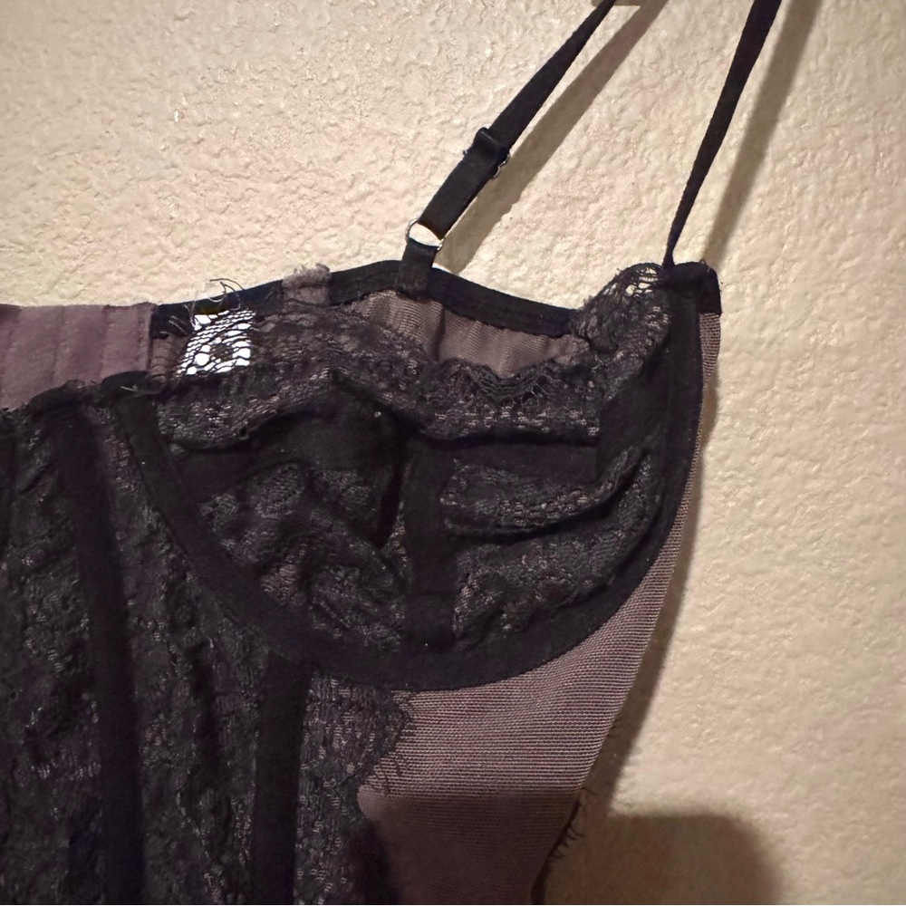 Urban Outfitters Lace Sweetheart Mesh Sheet Corset Tank Black Size Medium - Picture 3 of 7